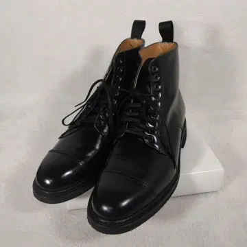 berwick gumlite 레이스업 블랙 가죽 부츠