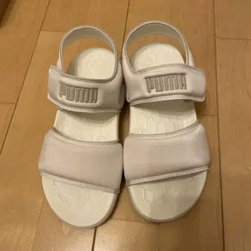 PUMA 샌들
