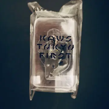 KAWS TOKYO FIRST 삐뽀군 새상품
