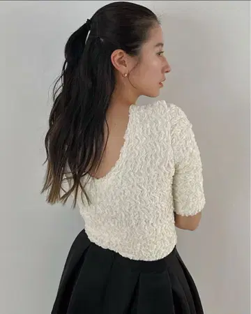 CLANE W FACE SHIRRING CROPPED TOPS