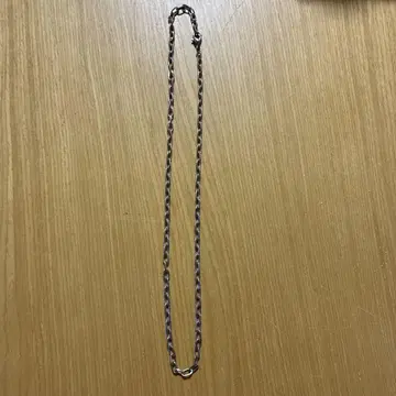 실버 체인 목걸이