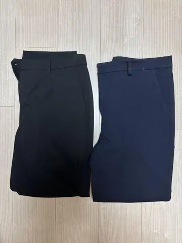 UNIQLO 블랙과 네이비 슬랙스 2벌 세트 XL 사이즈