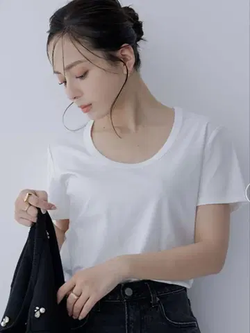 anuans 아뉴앙스 실크 터치 코튼 U넥 티셔츠 WHT M 사이즈