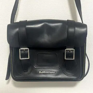 Dr. Martens 숄더백
