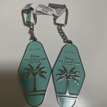 Disney Vacation Club Member 키링 2세트
