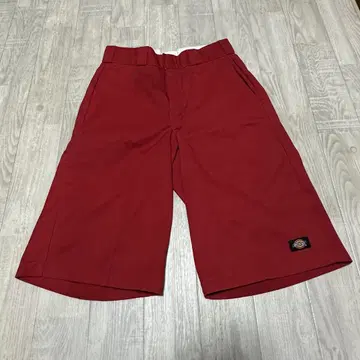 거의 새상품! Dickies loose fit 하프 팬츠 빨간색 28인치