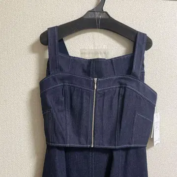 다크 데님 지퍼 스트랩 드레스