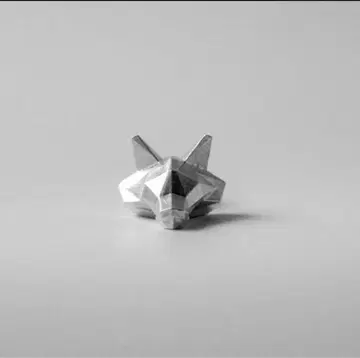 Grayscale 울프 귀걸이 한쪽