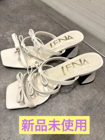 미사용 새상품 리본 참 샌들 변형 힐