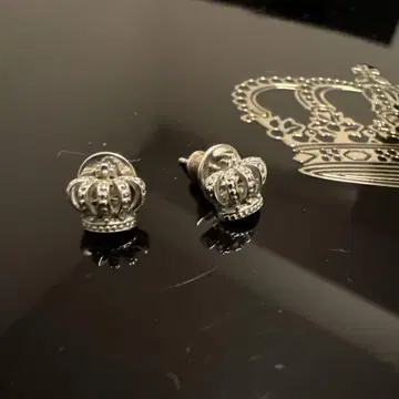 Justin Davies(양쪽 귀) 크라운 모티브 귀걸이