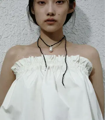anuke Cutoff Bare Tops 아이보리 F사이즈 새상품