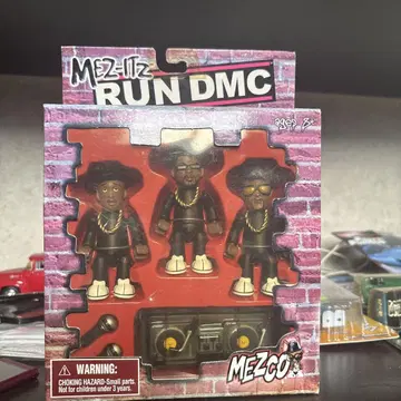 RUN DMC 피규어