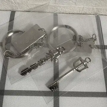 킹덤하츠 키 블레이드 미니 참 컬렉션 실버
