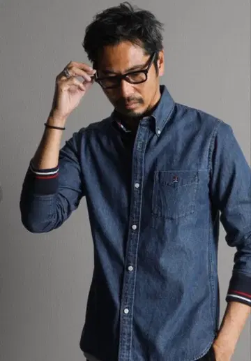 The DUFFER 트리콜로 컬러 데님 리브 소매 셔츠 M