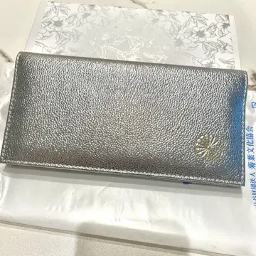 [ 새상품 미사용 ] 황거 국화 문양 장지갑 실버