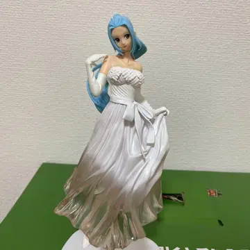 LADY EDGE WEDDING 원피스 비비 피규어