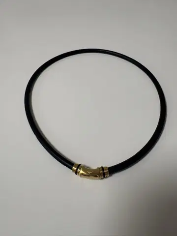 코란토츠테 목걸이