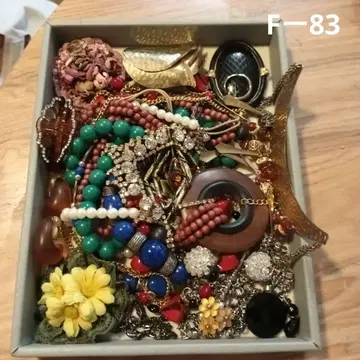 유품 생전 정리 액세서리 묶음 판매 목걸이, 귀찌, 브로치, 핑, 펄