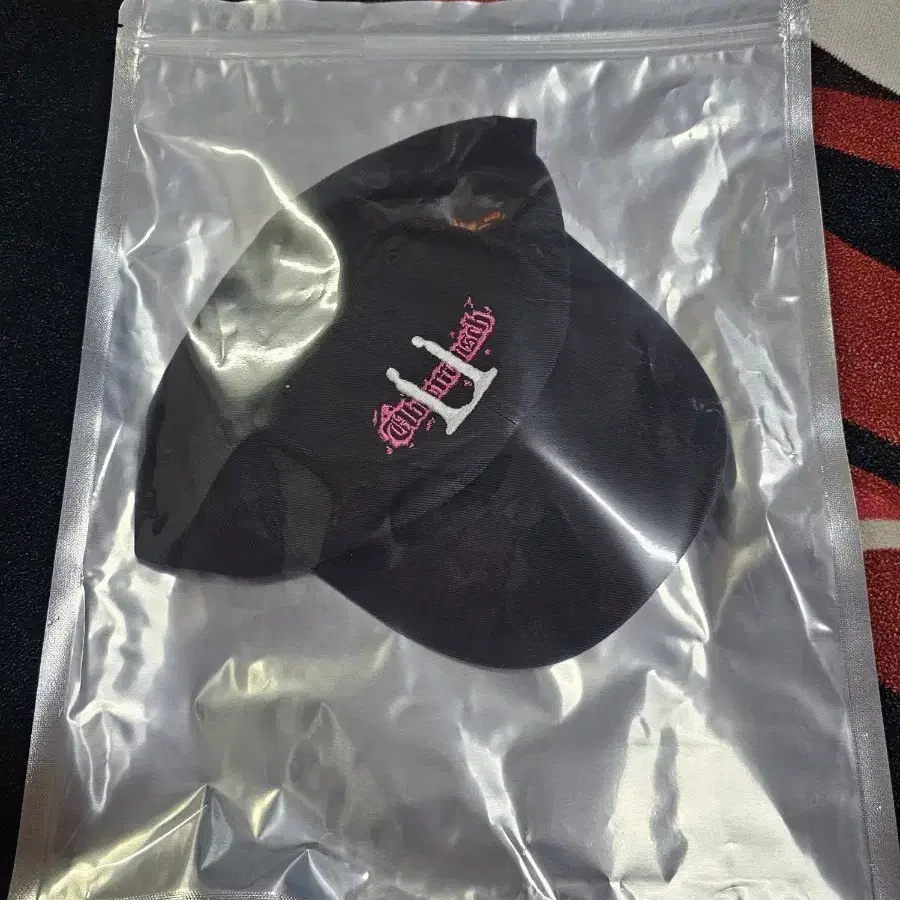 G-DRAGON | 지드래곤 (Sealed) G-dragon Übermensch Ball Cap