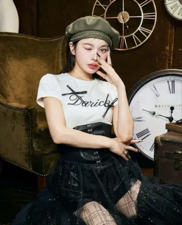 Darich 리본 로고 T셔츠