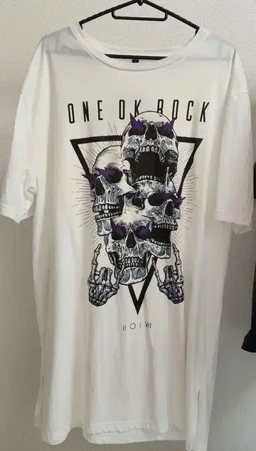 ONE OK ROCK 스컬 디자인 티셔츠 M 사이즈