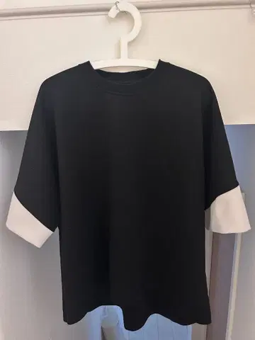 블랙 화이트 래글런 슬리브 T셔츠