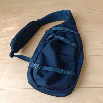 파타고니아 아톰 슬링 8L 네이비