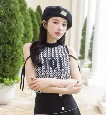 Darich 다리치 DD 로고 믹스 슬리브리스 니트탑