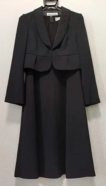 도쿄 소와르 RYOKO KIKUCHI 허리 절개 리본 부착 포멀 7호