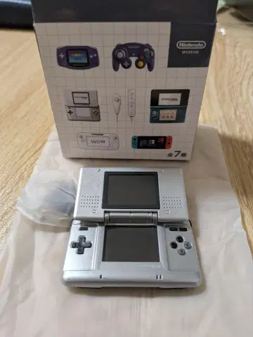 Nintendo DS Lite 실버 박스 포함