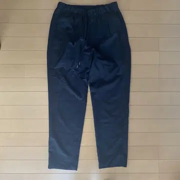 [유나이티드 애로우즈] 블랙 이지 팬츠