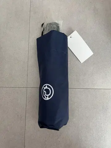 irma 이이야마 네이비 로고 접이식 우산 미사용 새상품