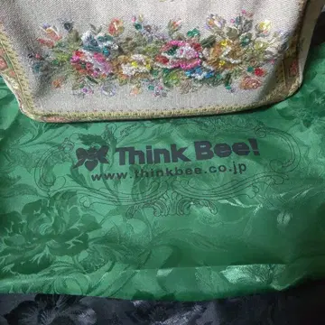 Think Bee! 자수 꽃무늬 핸드백