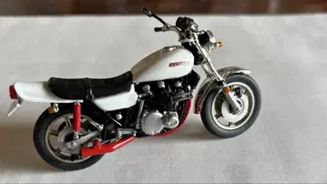 Kawasaki Z2 커스텀 바이크 컬렉션 아이츠토 라라바이