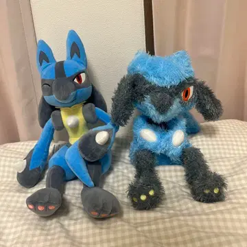 루카리오와 리오르의 봉제 인형