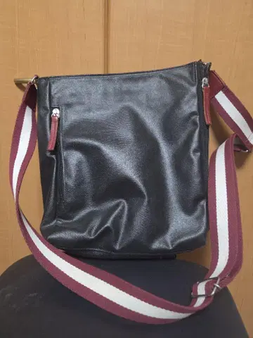 모리 캔버스 숄더백