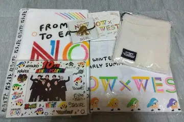 [미사용 미개봉] WEST. 굿즈 세트 (타월, T셔츠 외)