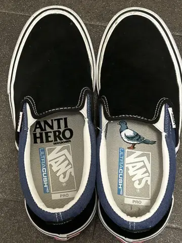 VANS ANTI HERO SLIP ON