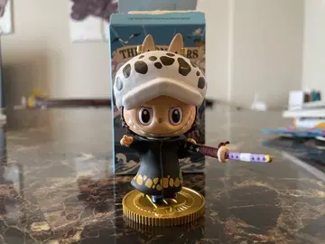 라부부 ONE PIECE 트라팔가 로우 피규어