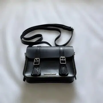 미사용 새상품/Dr.Martens 사첼백