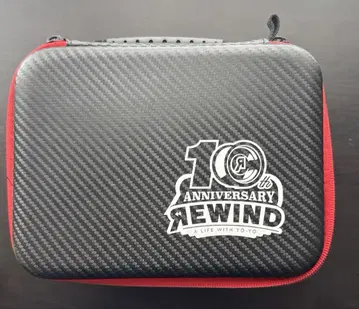 REWIND 요요 케이스 10주년 기념 로고