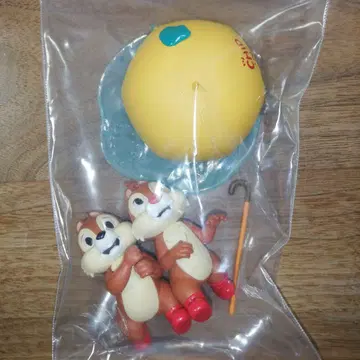52toys 칩과 데일 피규어 RainyDay
