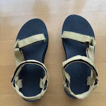 Teva/테바 [ FLATFORM UNIVERSAL 샌들 ] 24