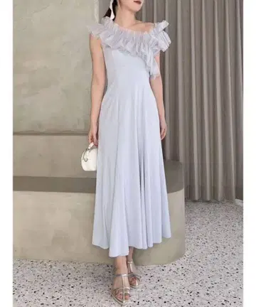 dazzlin 이소재 프릴 머메이드 원피스 모리 카스미 착용