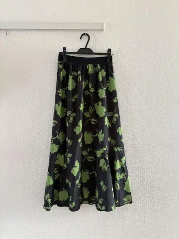 OSMOSIS 프린트 세미 머메이드 스커트