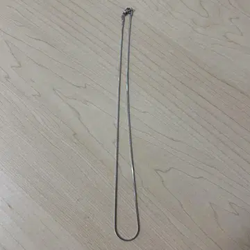 실버 체인 목걸이