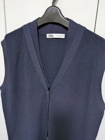 미사용 새상품 ZARA 니트 베스트 L 사이즈 네이비