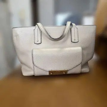 FURLA 라이트 그레이 가죽 핸드백