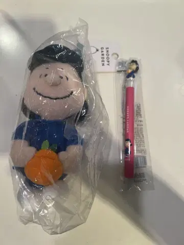 우메다 스누피 페스티벌 봉제 인형과 펜 세트