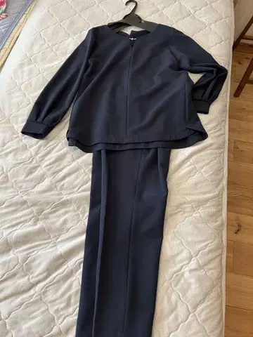 네이비 팬츠 셋업